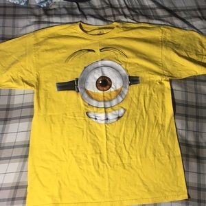 *NEW* Universal Studios Minion Tshirt size L